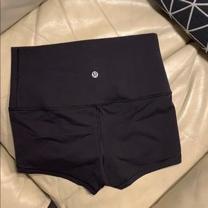 Lululemom high rise biker short